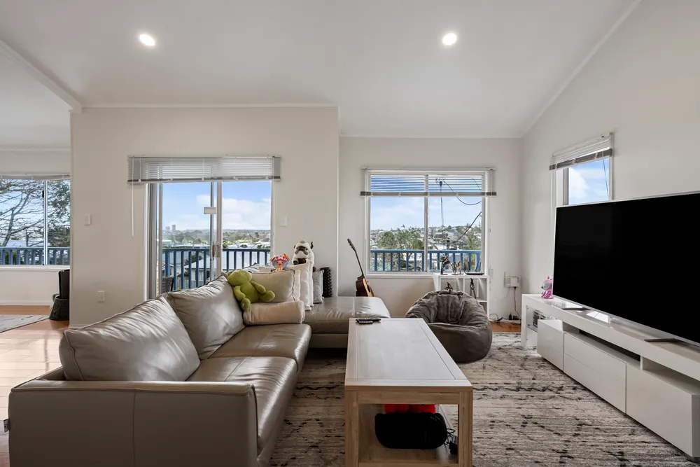 Photos of 9 Edgeworth Road