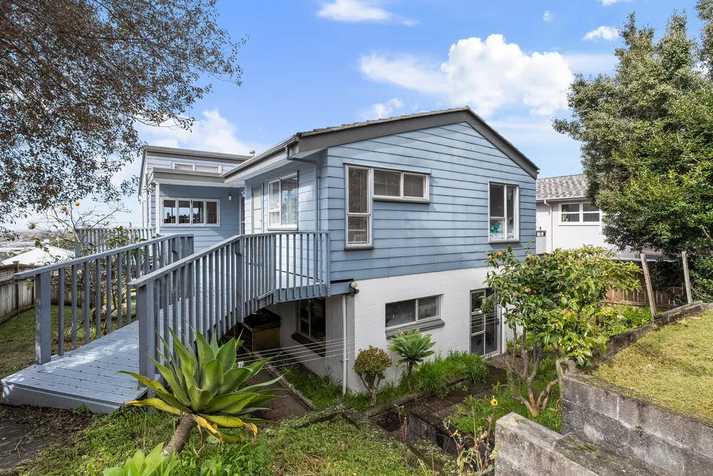 Photos of 9 Edgeworth Road