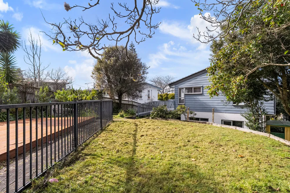 Photos of 9 Edgeworth Road