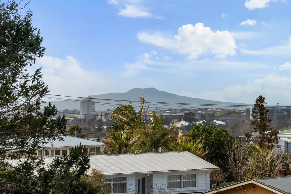 Photos of 9 Edgeworth Road