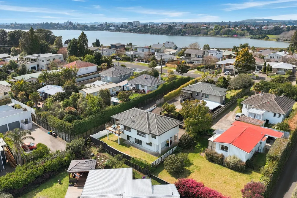 Photos of 30 Judea Road