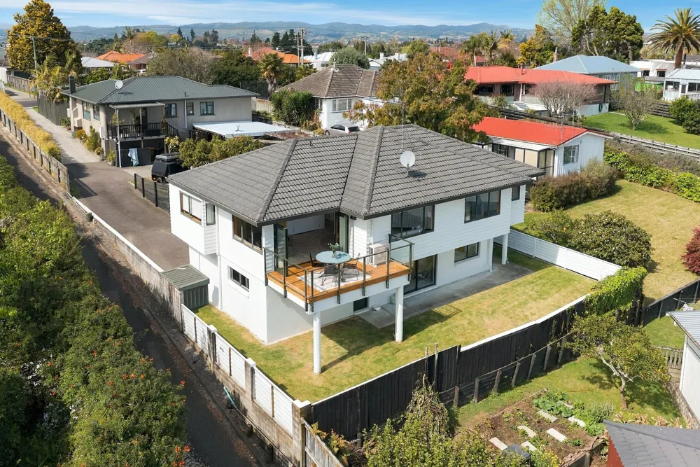 Photos of 30 Judea Road
