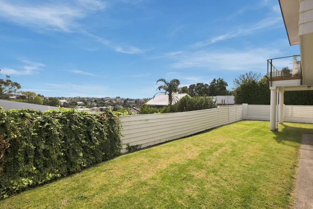 Photos of 30 Judea Road