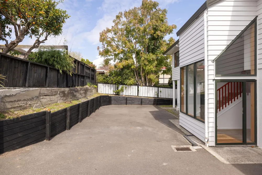 Photos of 30 Judea Road