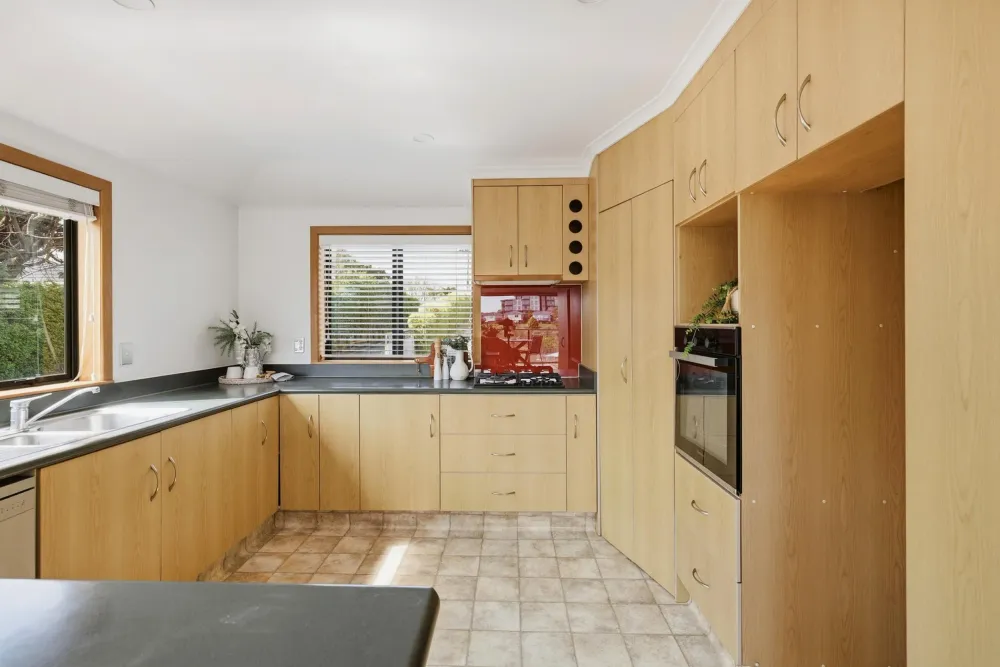 Photos of 30 Judea Road
