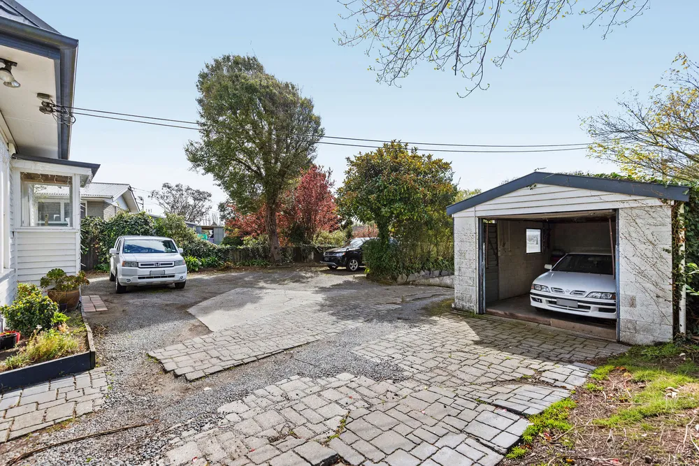 Photos of 40 Hoon Hay Road