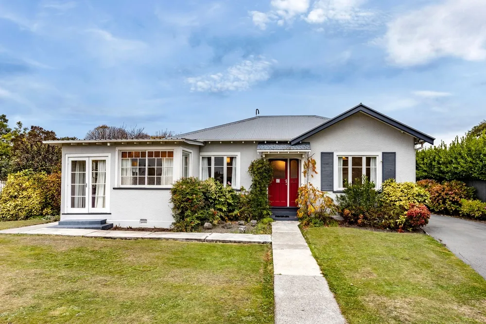 Photos of 47 Pitcairn Crescent