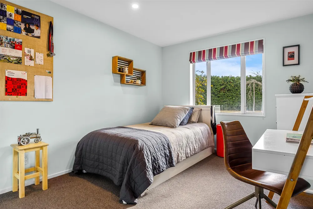Photos of 30 Wetherfield Lane