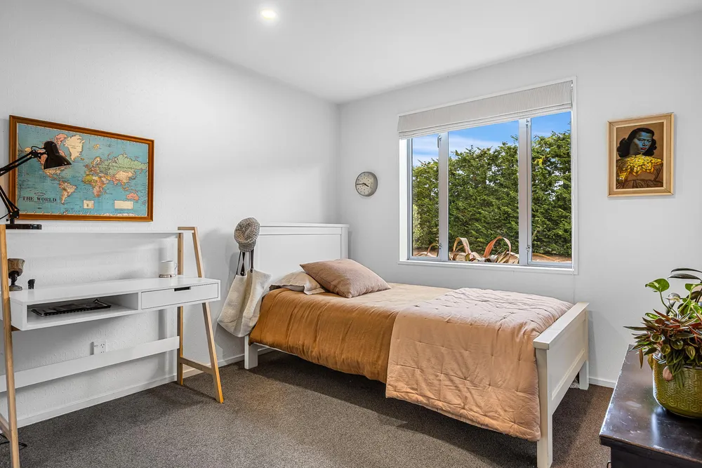 Photos of 30 Wetherfield Lane