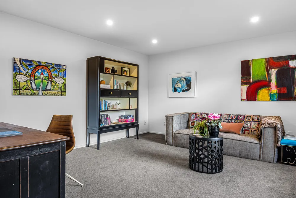 Photos of 30 Wetherfield Lane
