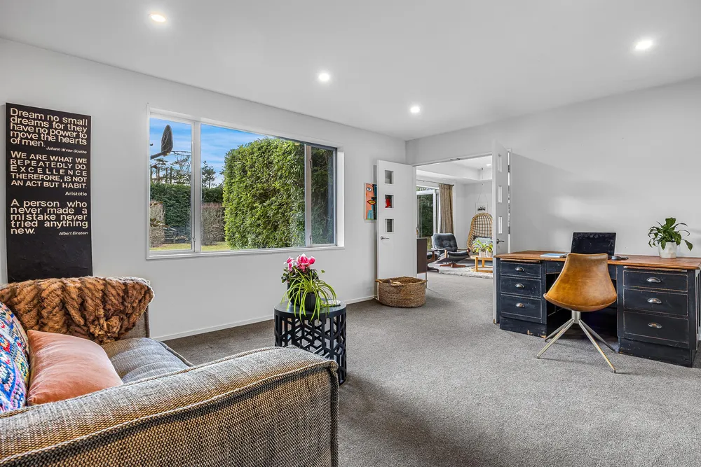 Photos of 30 Wetherfield Lane