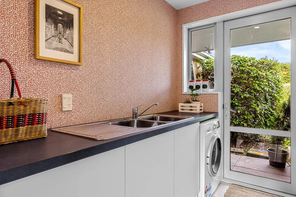 Photos of 30 Wetherfield Lane