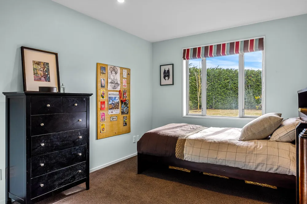 Photos of 30 Wetherfield Lane