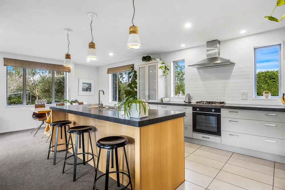 Photos of 30 Wetherfield Lane