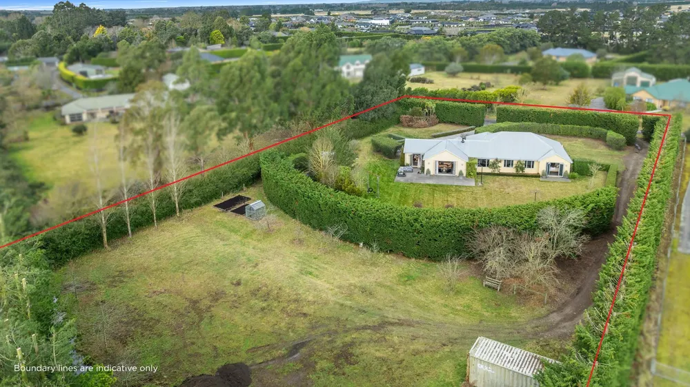 Photos of 30 Wetherfield Lane