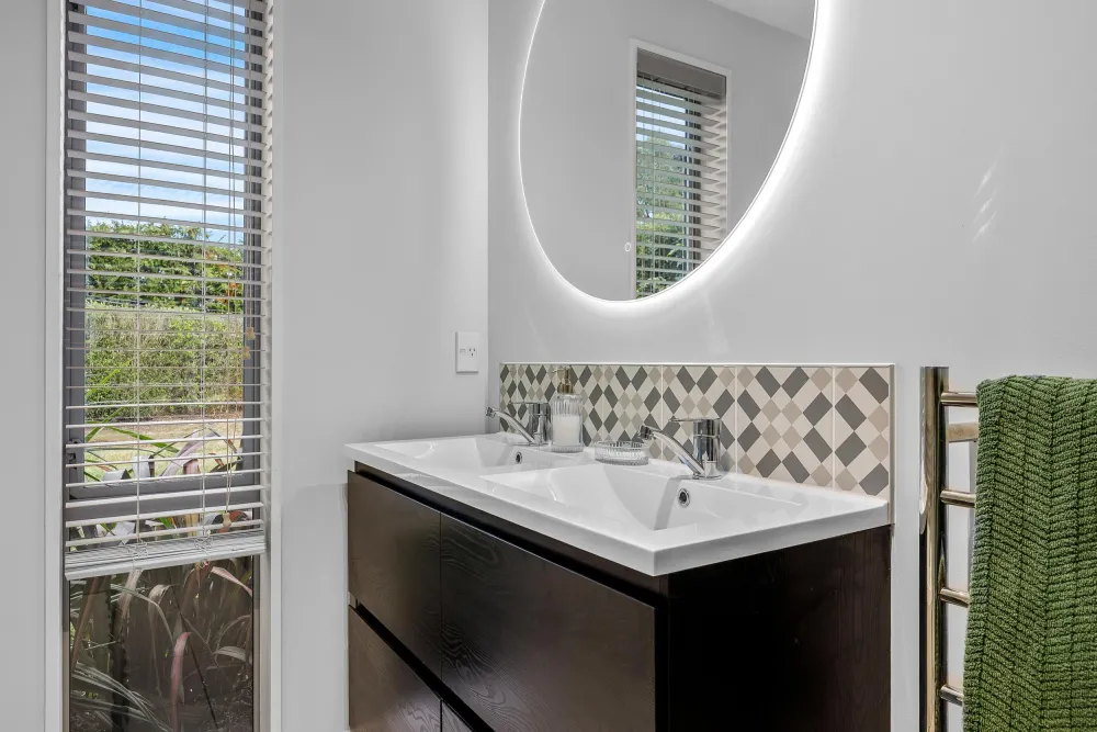 Photos of 30 Wetherfield Lane