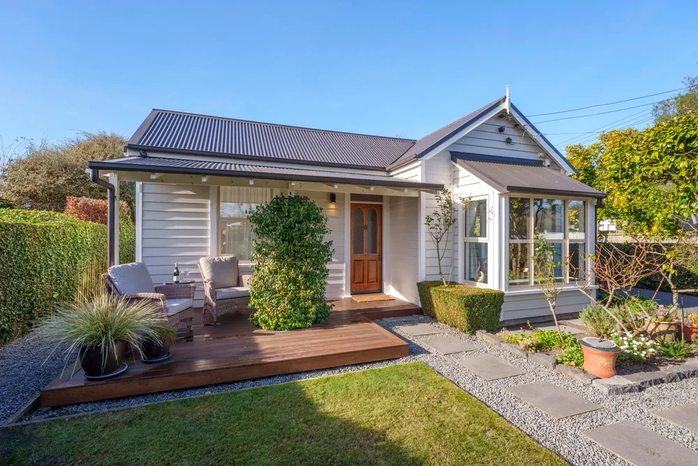 Photos of 18 St James Avenue