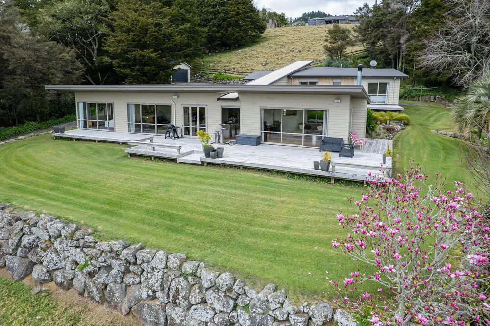 Photos of 415 Crane Road