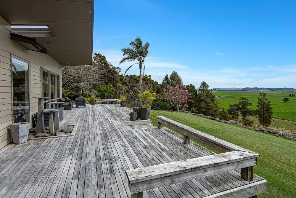 Photos of 415 Crane Road