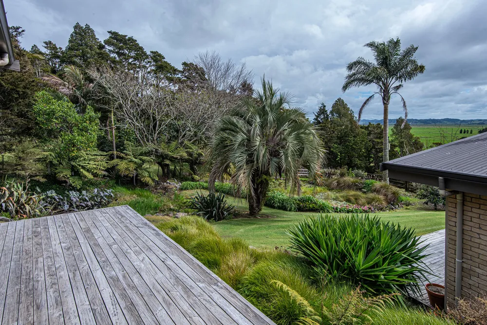 Photos of 415 Crane Road