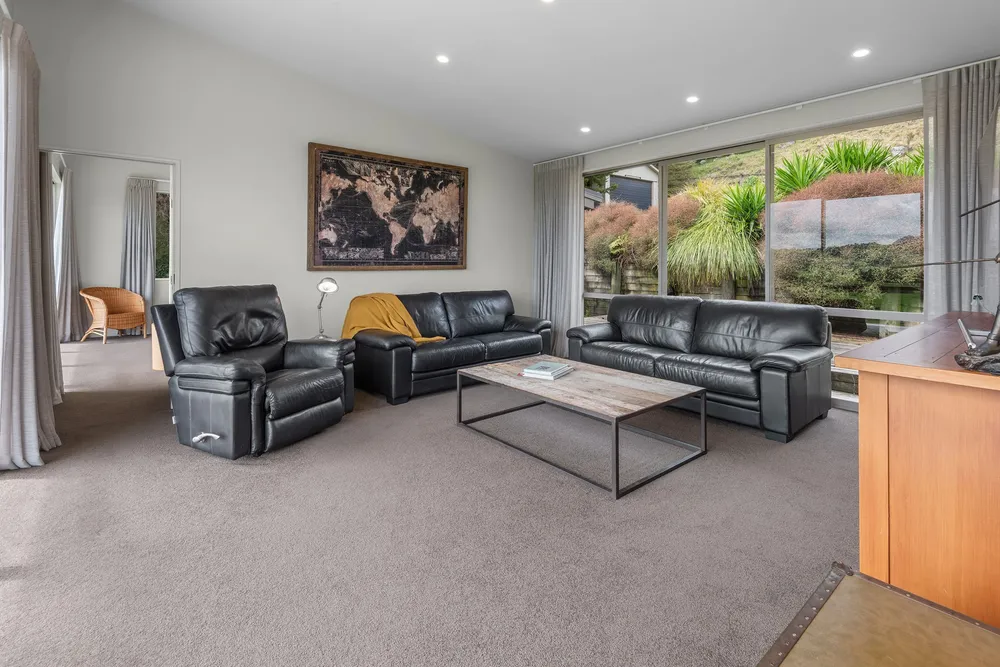Photos of 415 Crane Road
