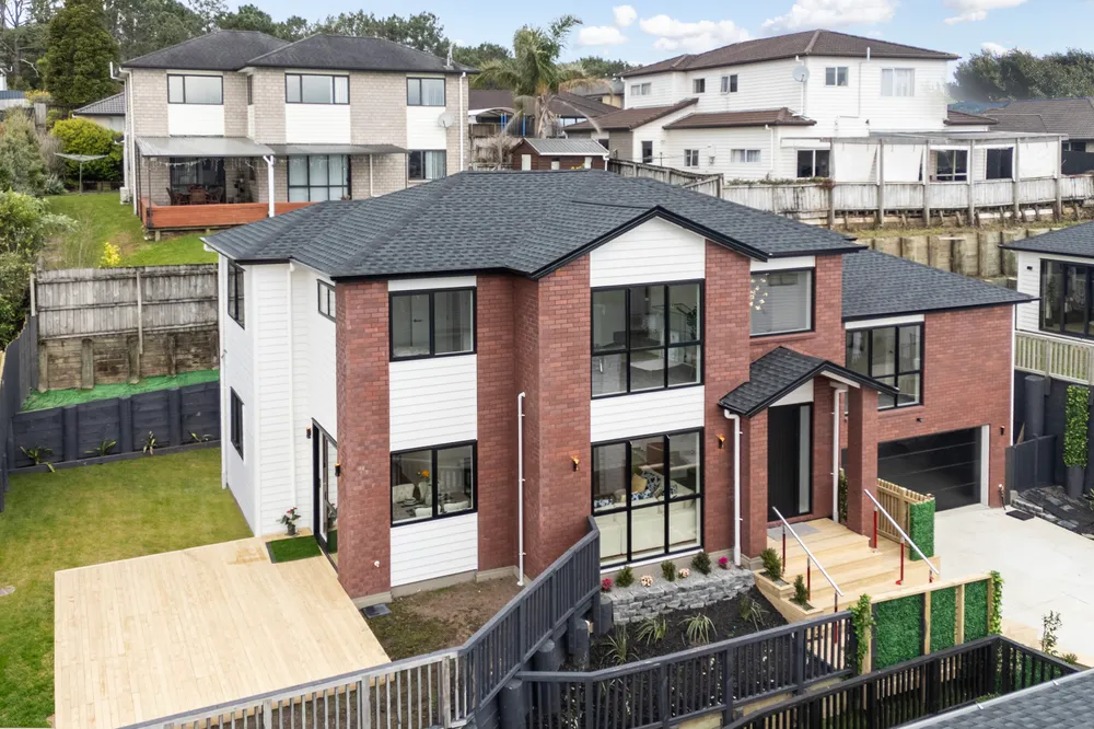 Photos of 18 Mara Way