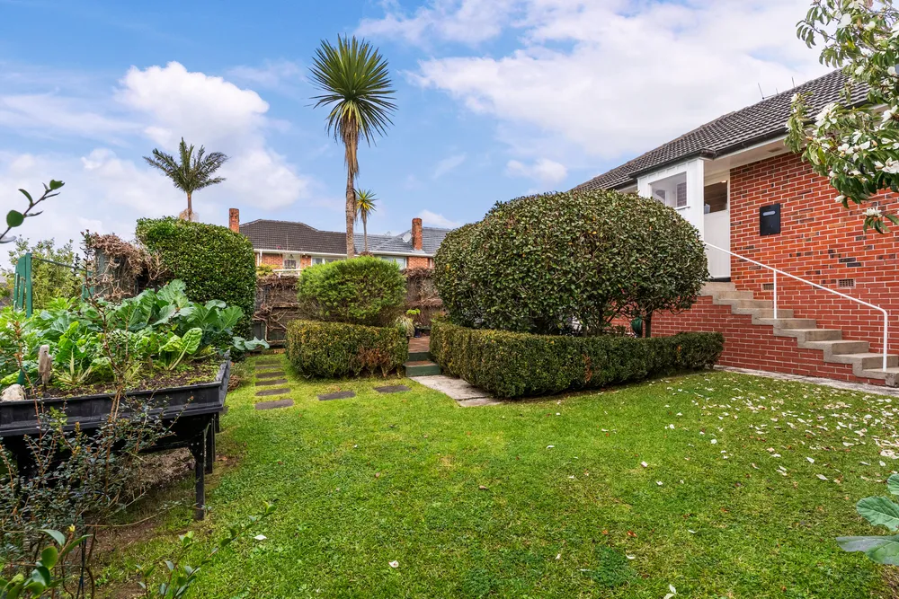 Photos of 126 St Johns Road