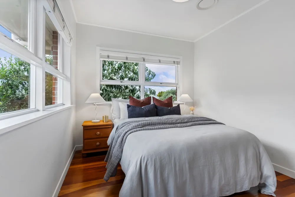 Photos of 126 St Johns Road