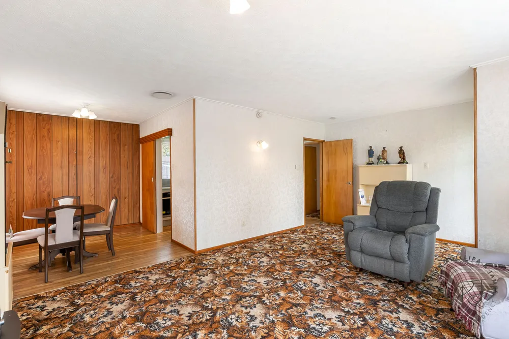 Photos of 40 Beeston Crescent