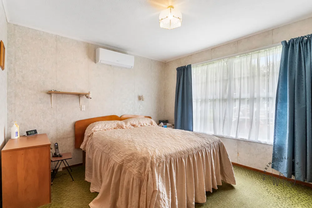 Photos of 40 Beeston Crescent