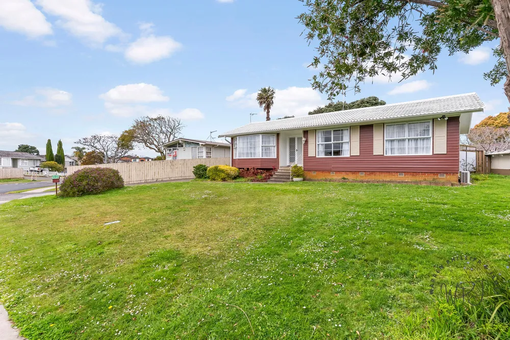 Photos of 40 Beeston Crescent