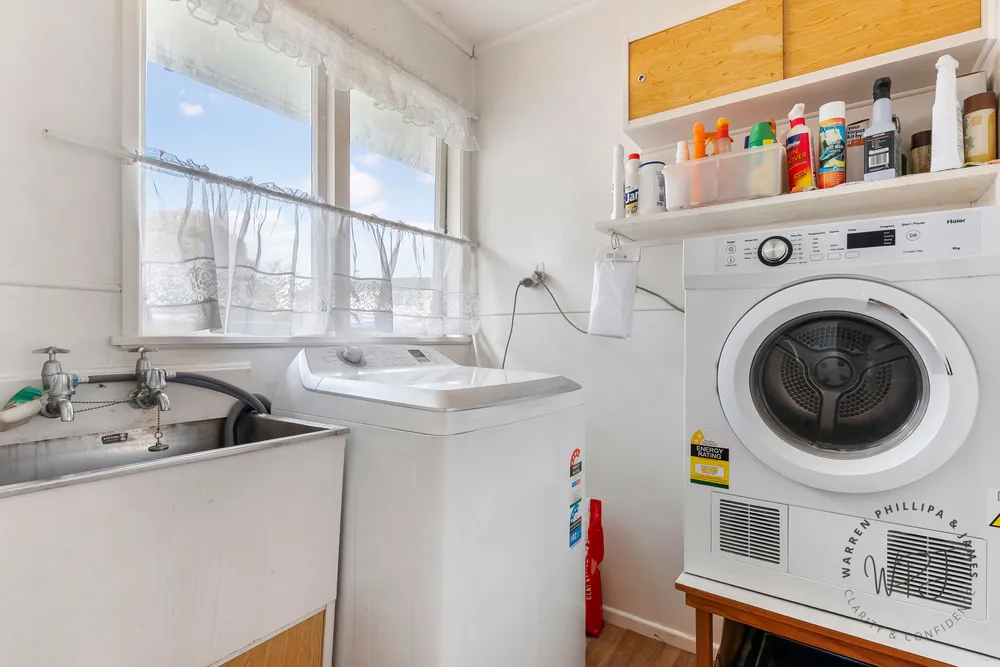 Photos of 40 Beeston Crescent