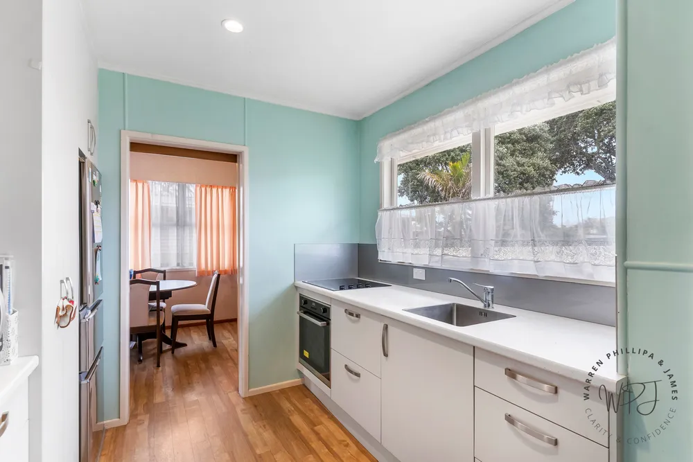 Photos of 40 Beeston Crescent
