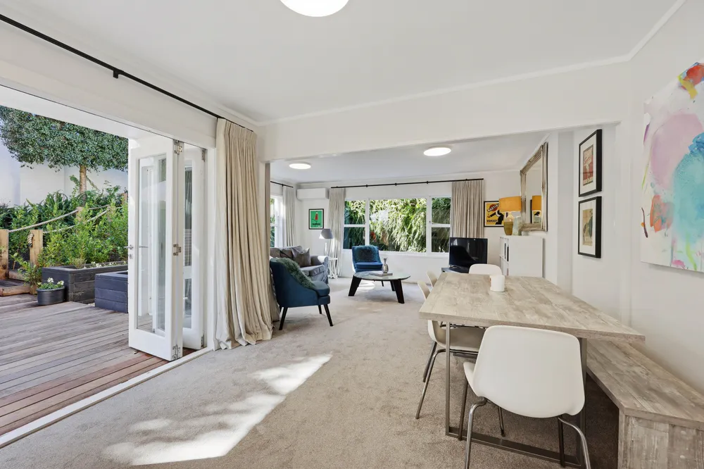 Photos of 2/120 Orakei Road