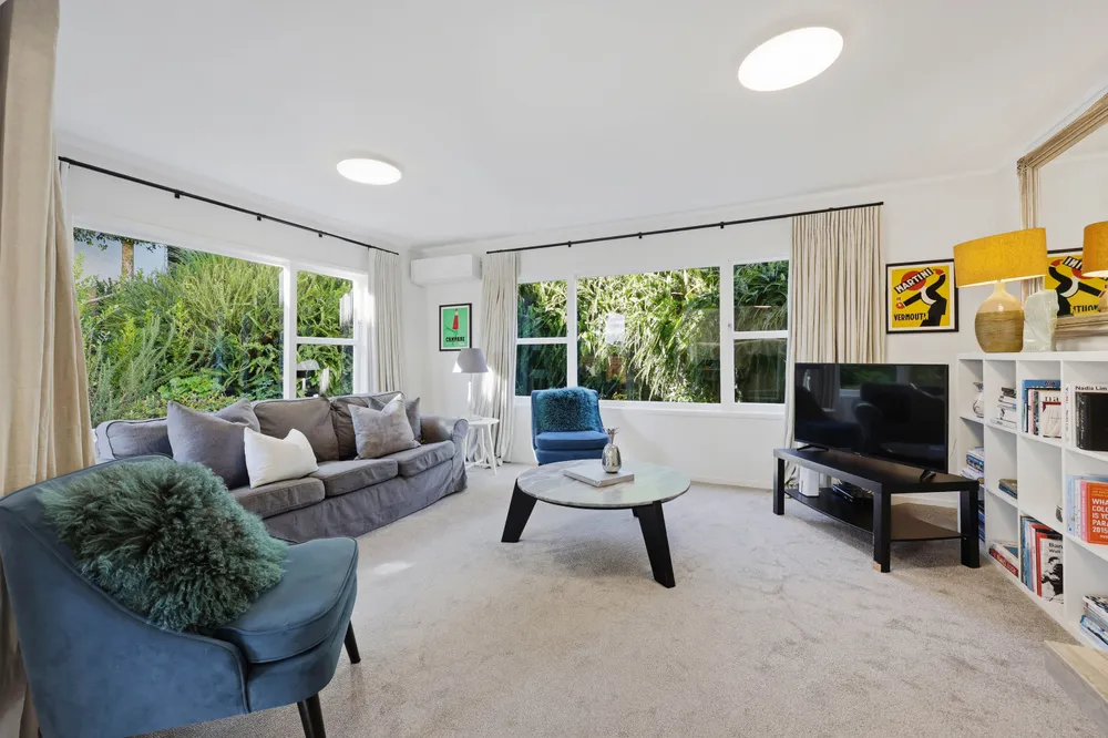 Photos of 2/120 Orakei Road