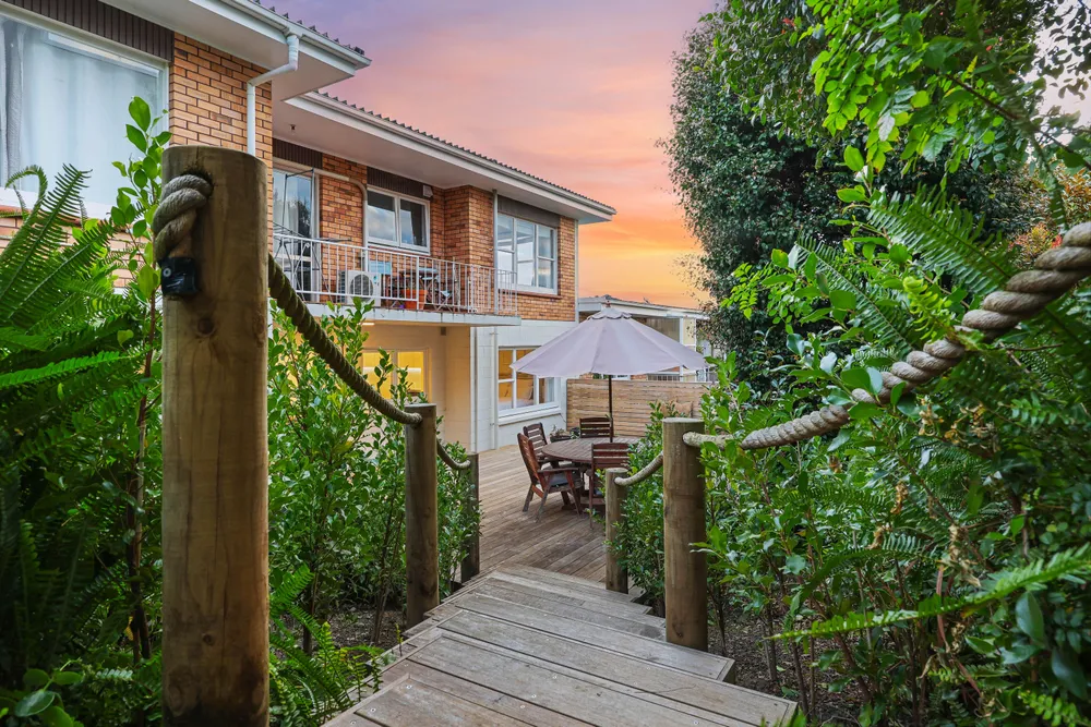 Photos of 2/120 Orakei Road