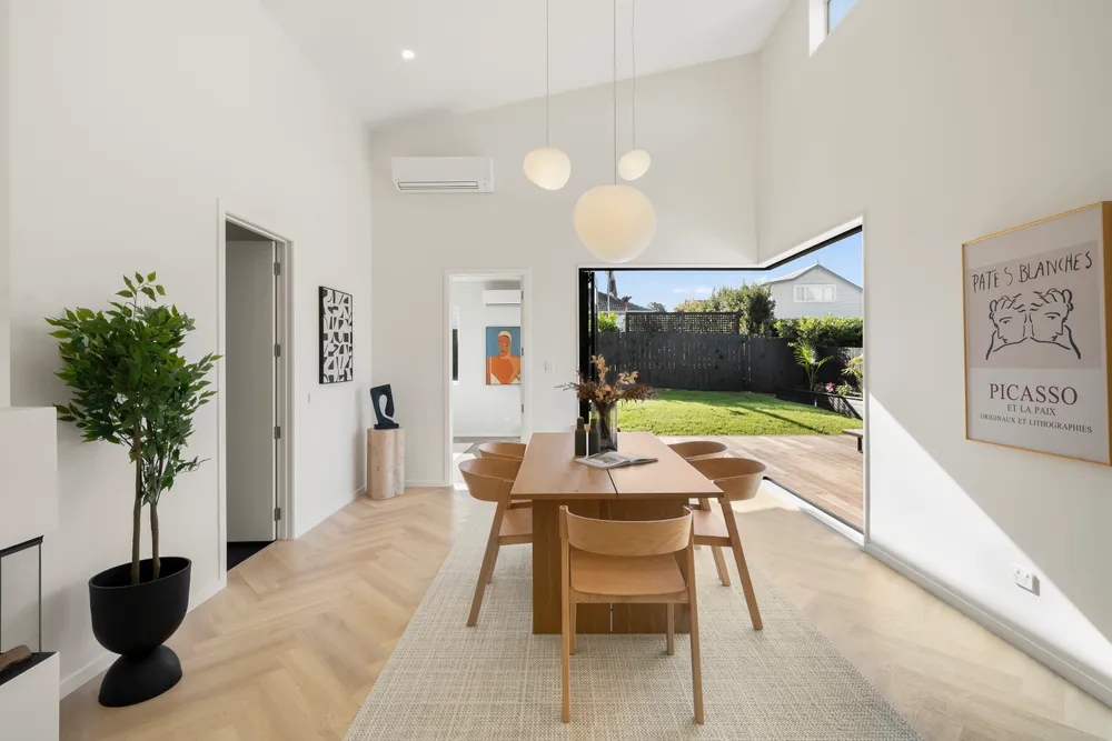 Photos of 8 Creamer Avenue
