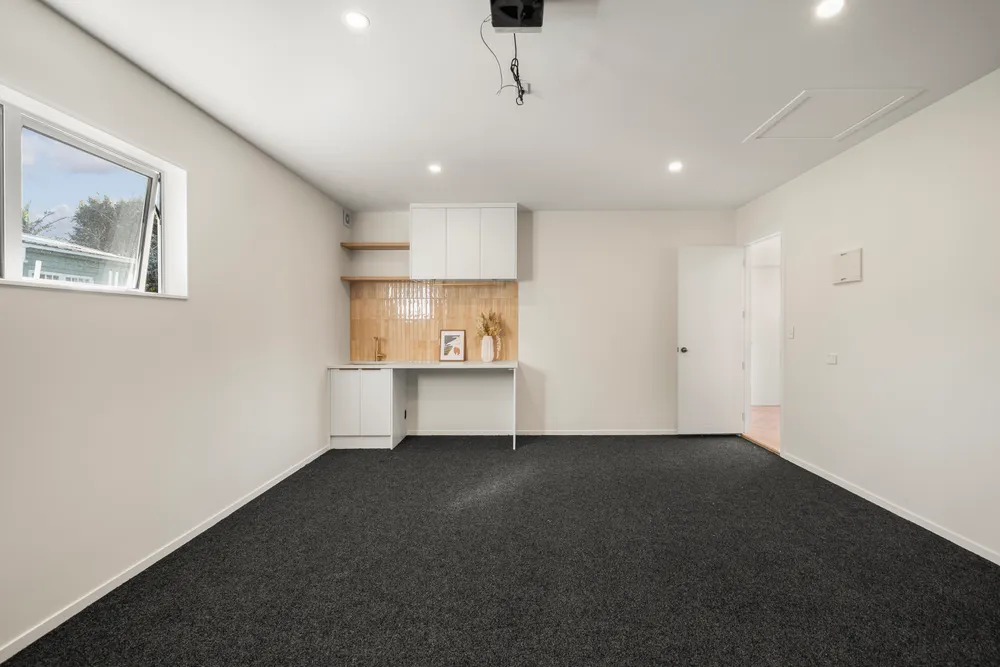 Photos of 8 Creamer Avenue