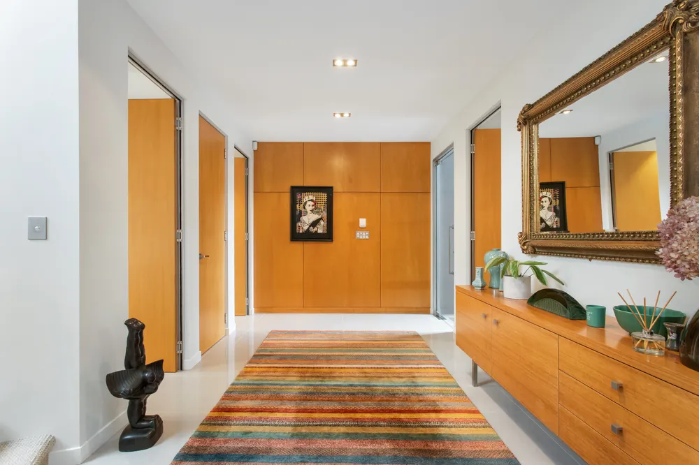 Photos of 93 Merivale Lane