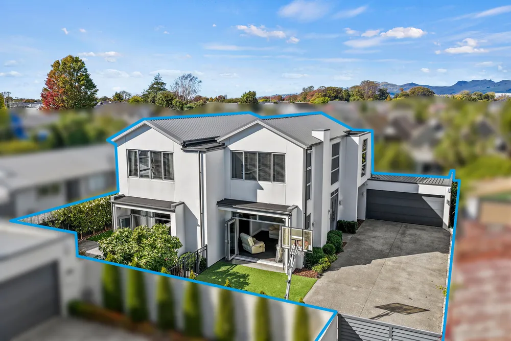 Photos of 93 Merivale Lane