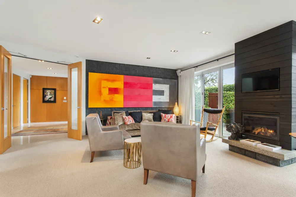 Photos of 93 Merivale Lane