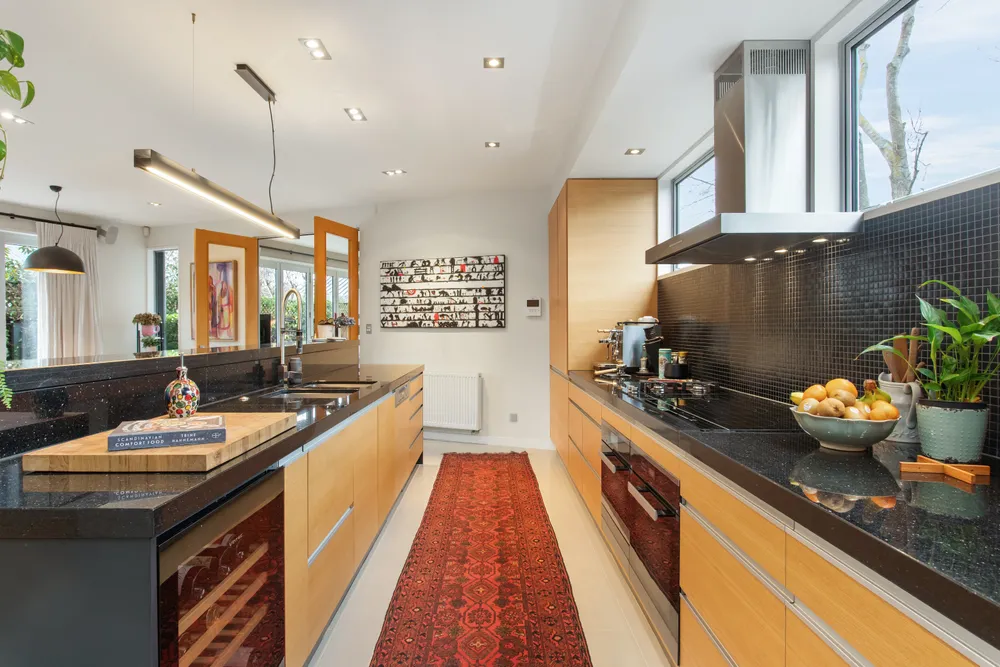Photos of 93 Merivale Lane