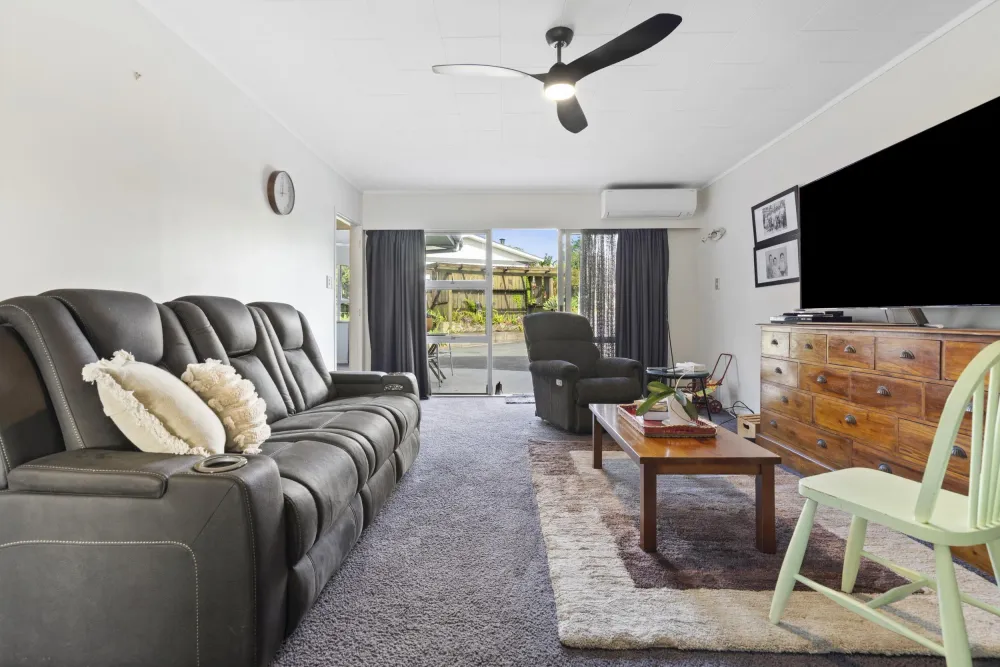 Photos of 64 Tapper Crescent