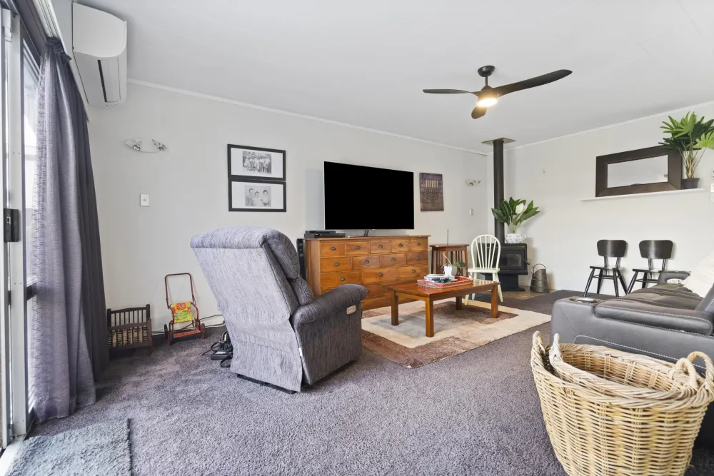 Photos of 64 Tapper Crescent