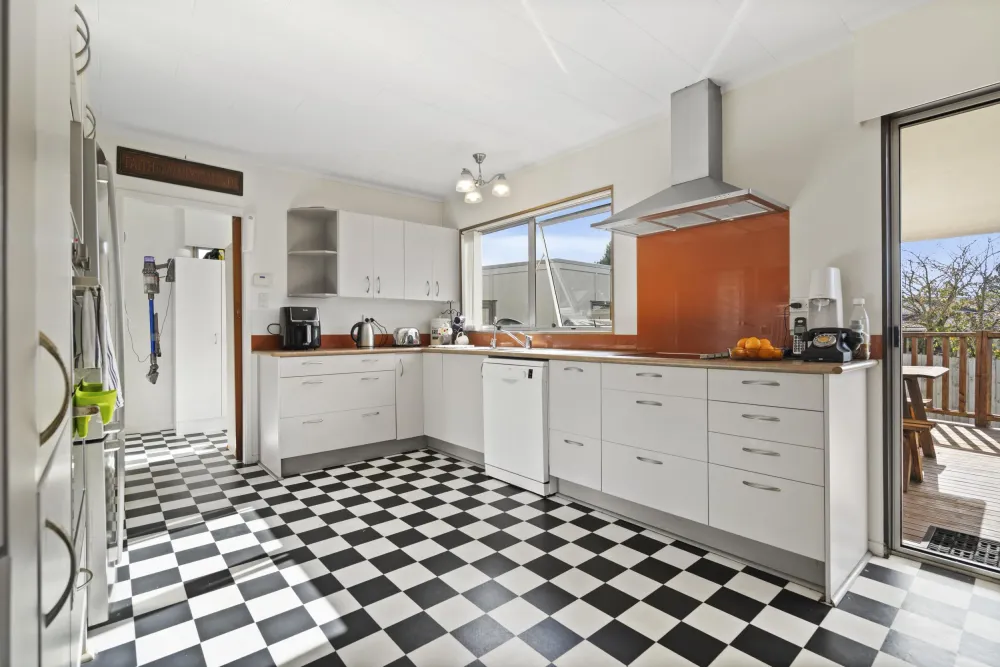 Photos of 64 Tapper Crescent