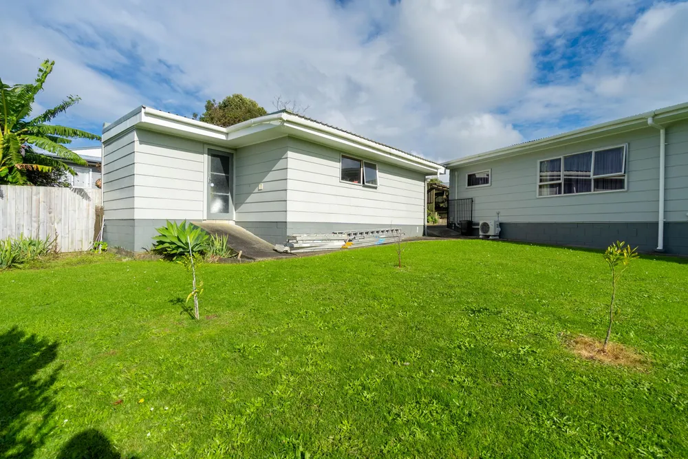 Photos of 64 Tapper Crescent