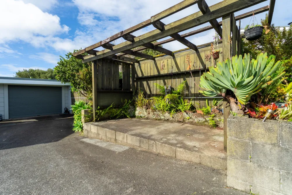 Photos of 64 Tapper Crescent