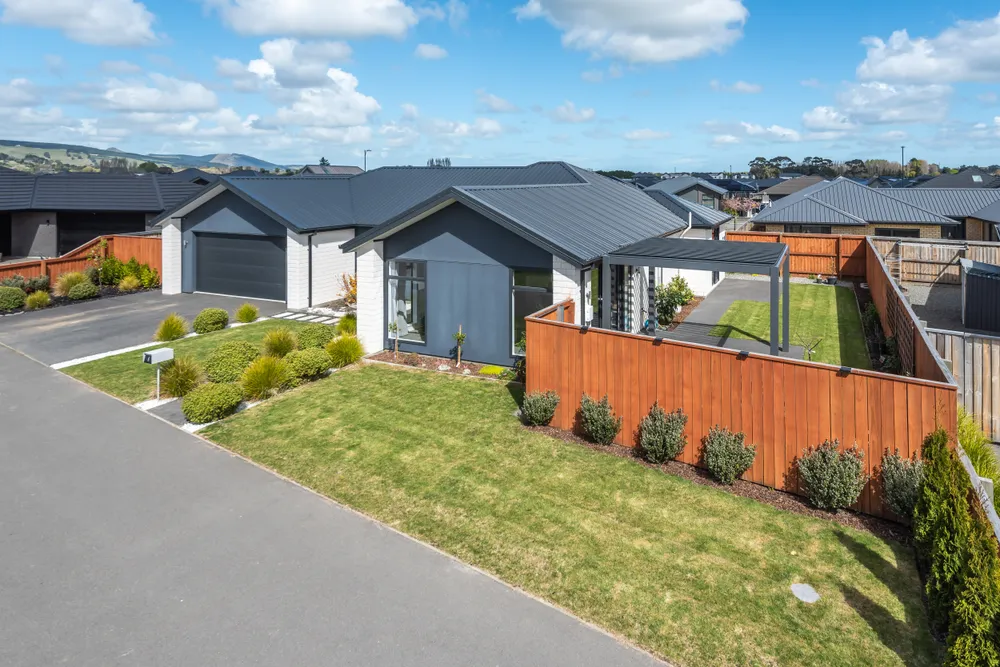 Photos of 6 Ayrshire Lane