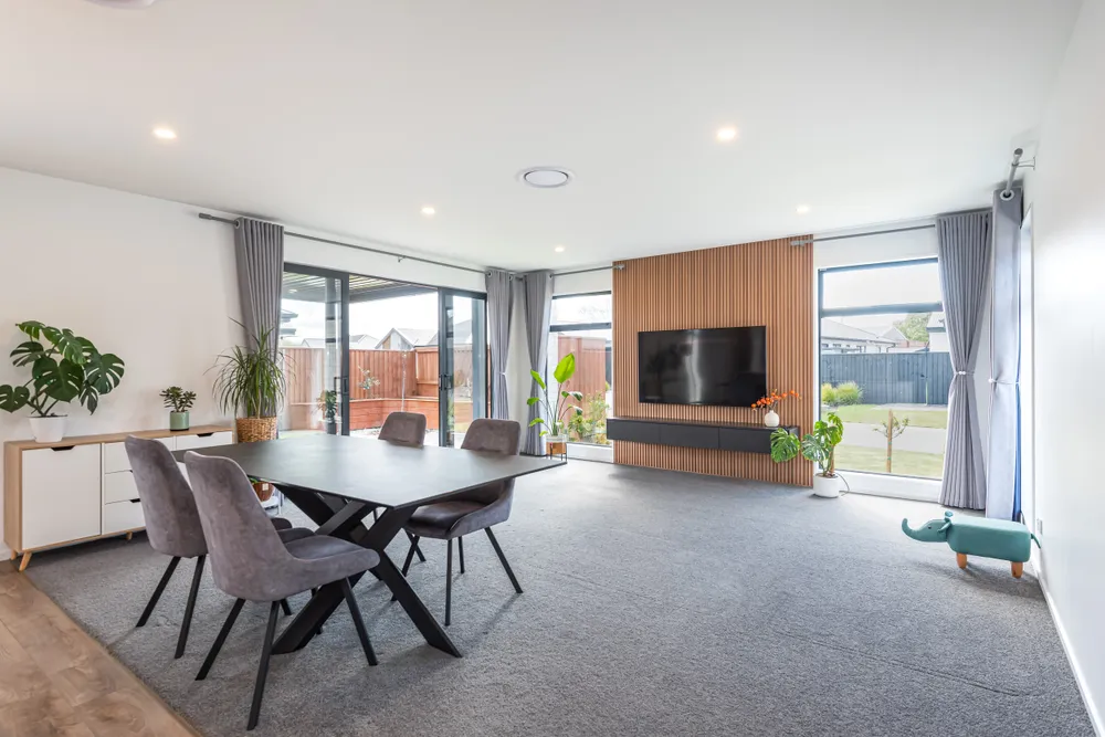 Photos of 6 Ayrshire Lane
