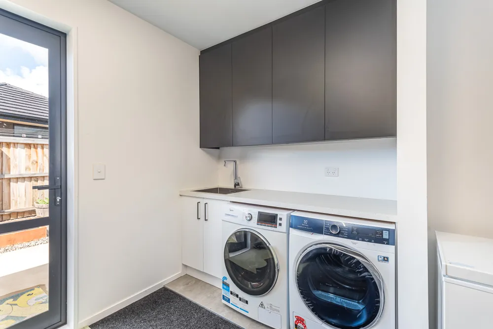 Photos of 6 Ayrshire Lane